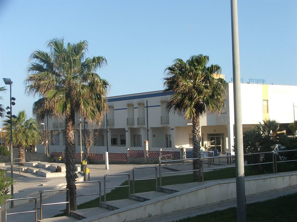 Hotel Vittorio Portopalo Di Capo Passero Kültér fotó
