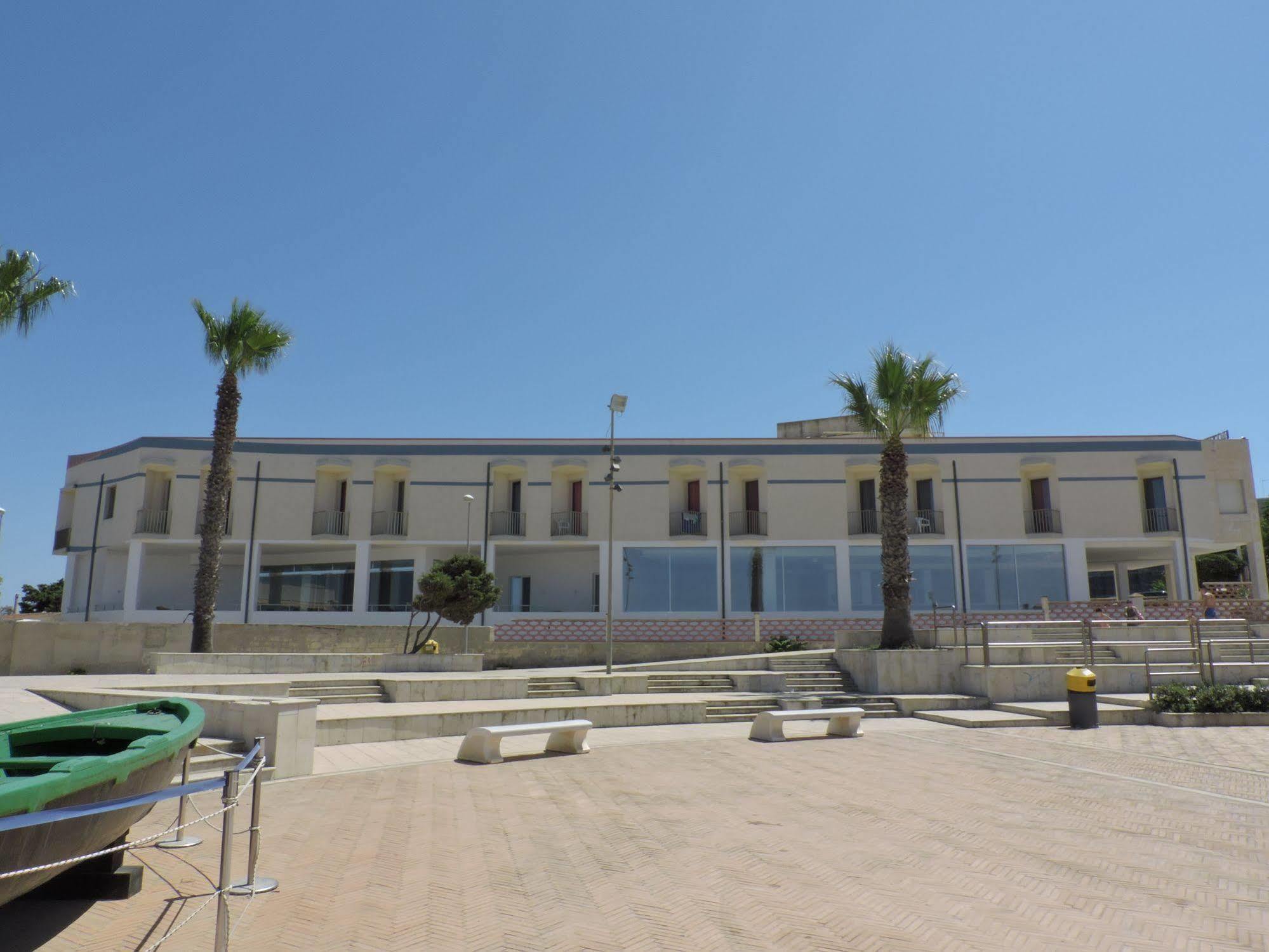 Hotel Vittorio Portopalo Di Capo Passero Kültér fotó